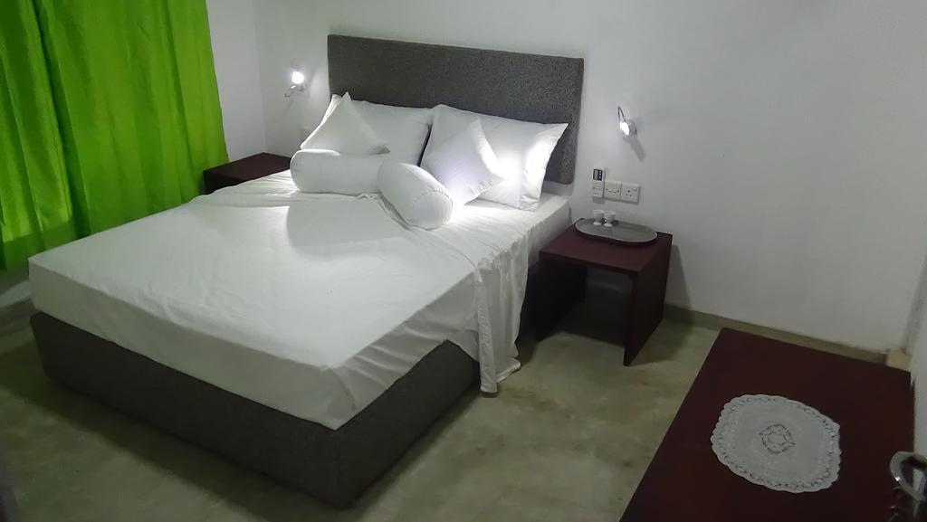 Aaranya Residence Канди Экстерьер фото