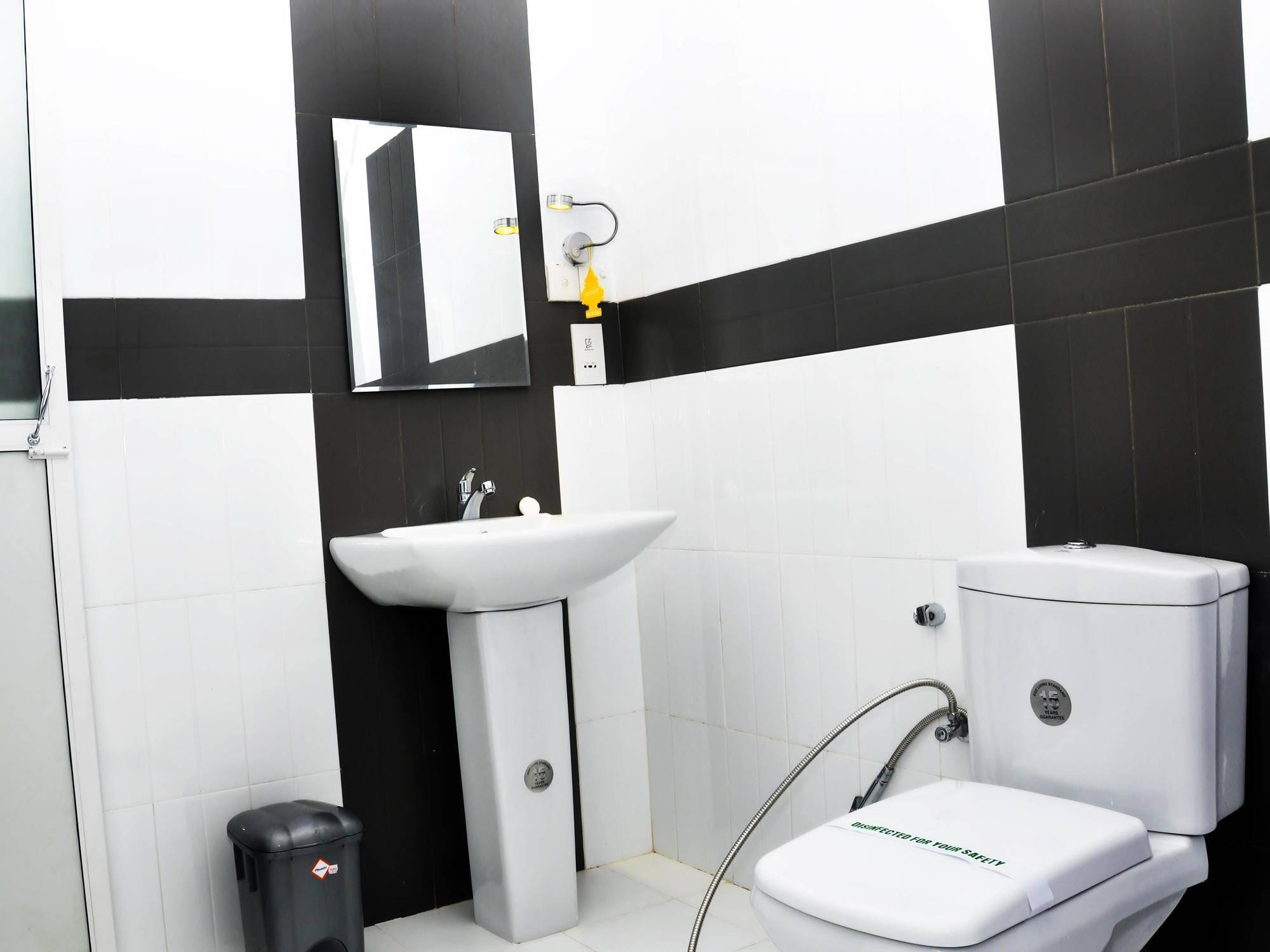 Aaranya Residence Канди Экстерьер фото